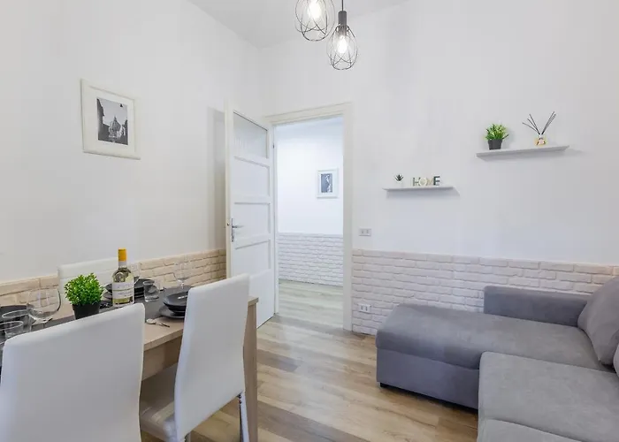 Imperium House - Con Giardino Privato, 3 Minuti Da Metro Piazza Bologna, A-c, Apartment Rome