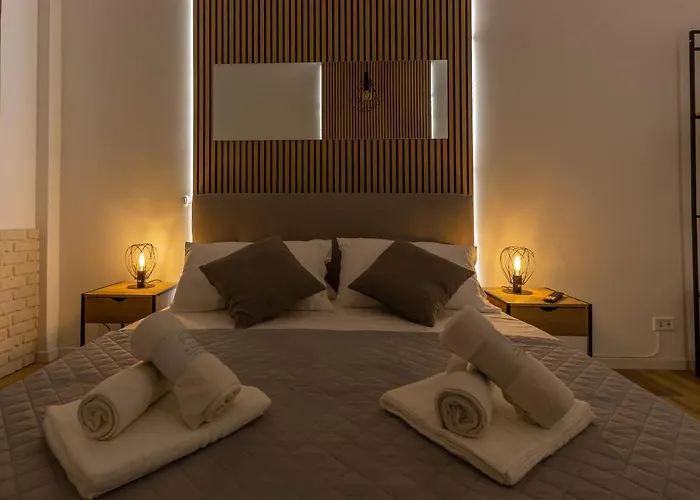 Imperium House - Con Giardino Privato, 3 Minuti Da Metro Piazza Bologna, A-c,