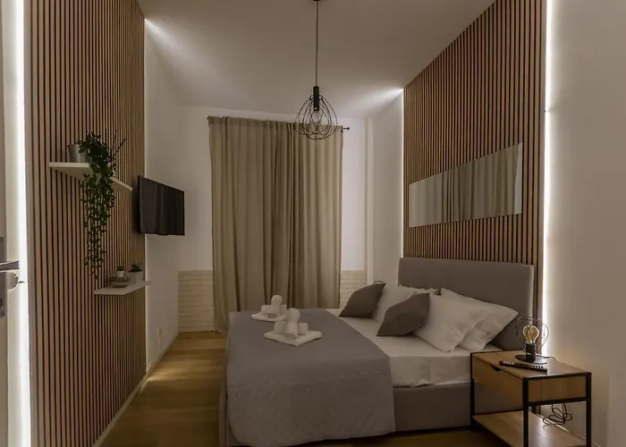 Imperium House - Con Giardino Privato, 3 Minuti Da Metro Piazza Bologna, A-c, *